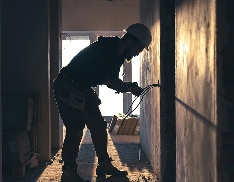 Trabalhador em obra de construção.